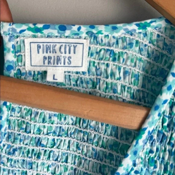 Tuckernuck Pink City Prints Ocean Ditsy Isabel V Neck Dress Large